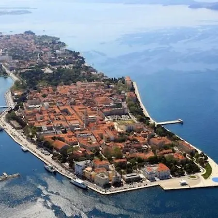 Apt Emilia - Your Holiday With Parking Apartment